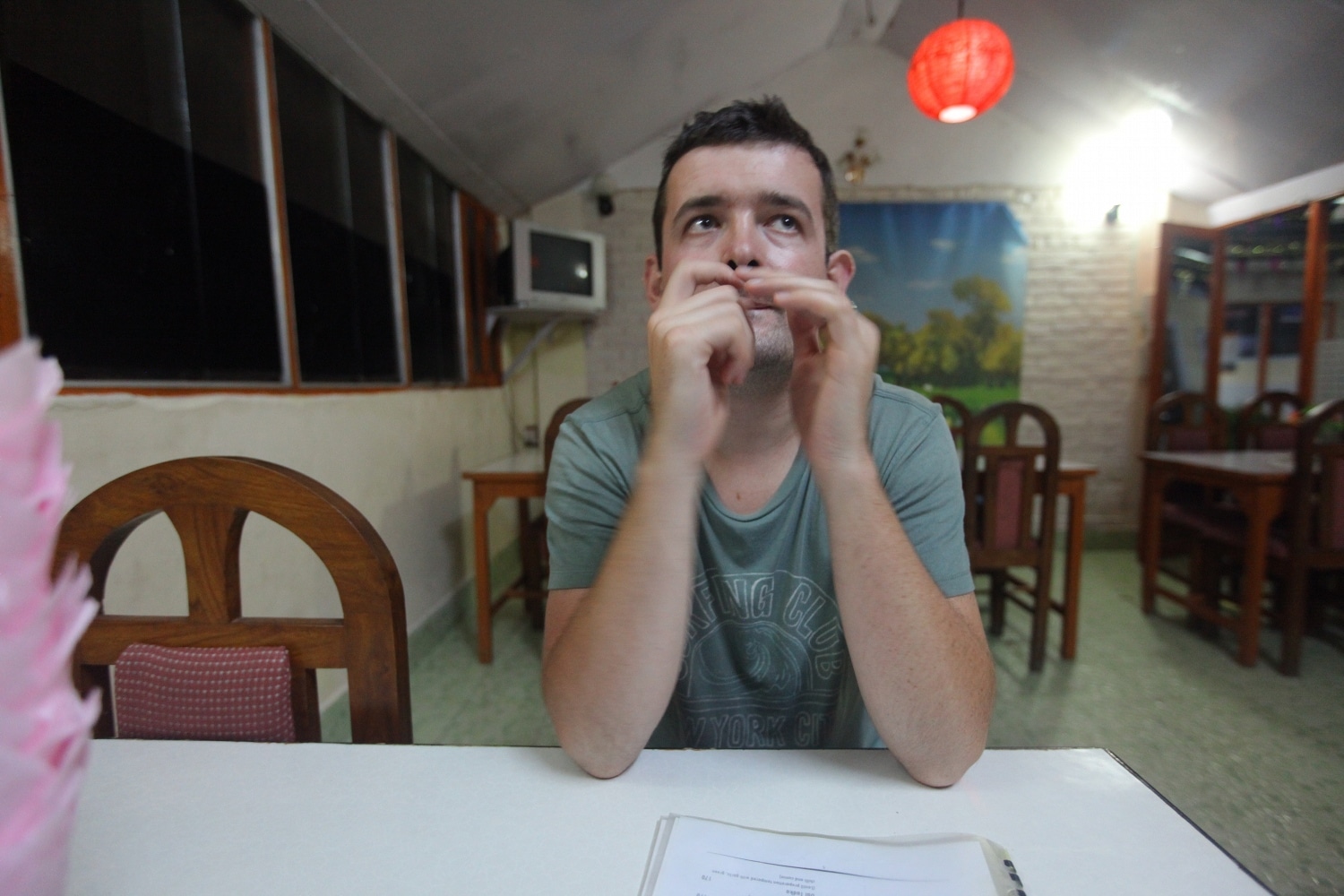 déjà fatigués avant même de commencer le trek du tour des Annapurnas... Ça promet !