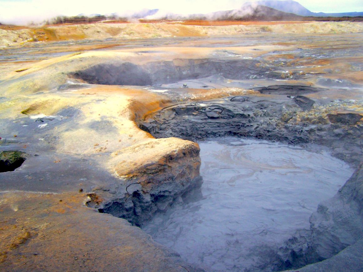marre de boue Paysages en Islande : marre de boue Visiter lac Myvatn