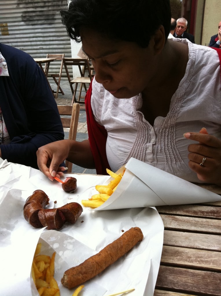 frites Bruxelles repas à Bruxelles : frites et fricadelle