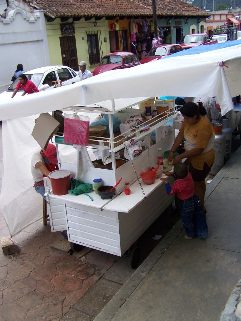 stand rue San Cristobal de Las Casas mexique