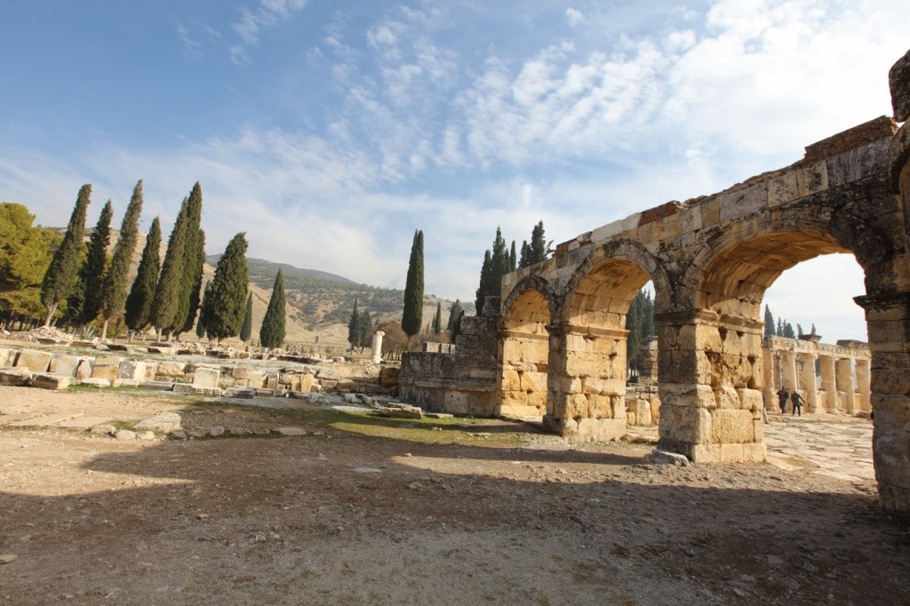 ruine d'Hierapolis sur le site de Pamukkale