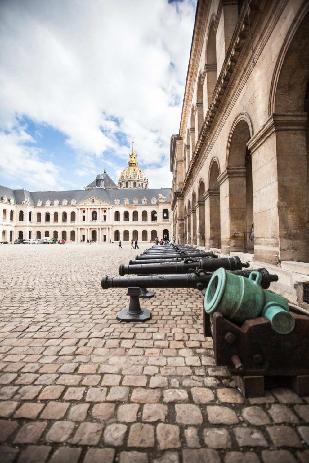 Cour intérieure Invalides visiter Paris