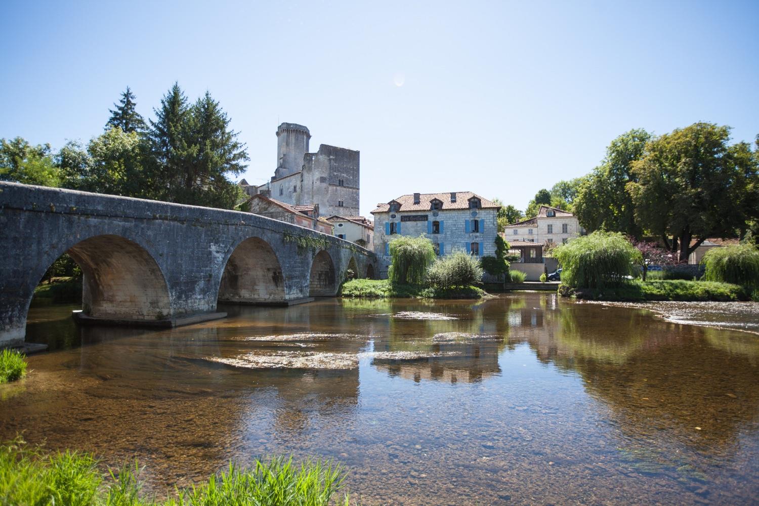 chateau de bourdeilles riviere