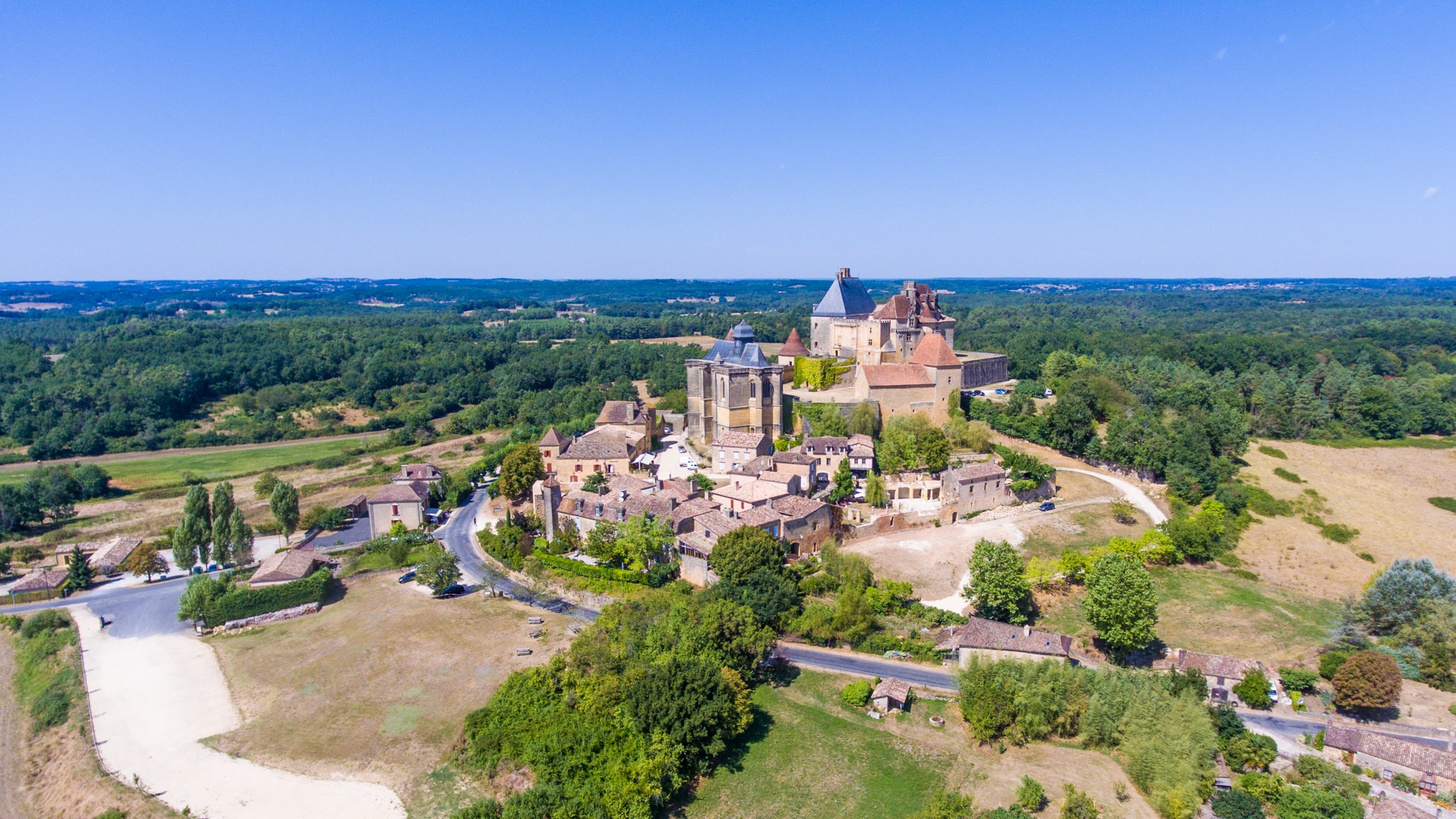 chateau de biron drone