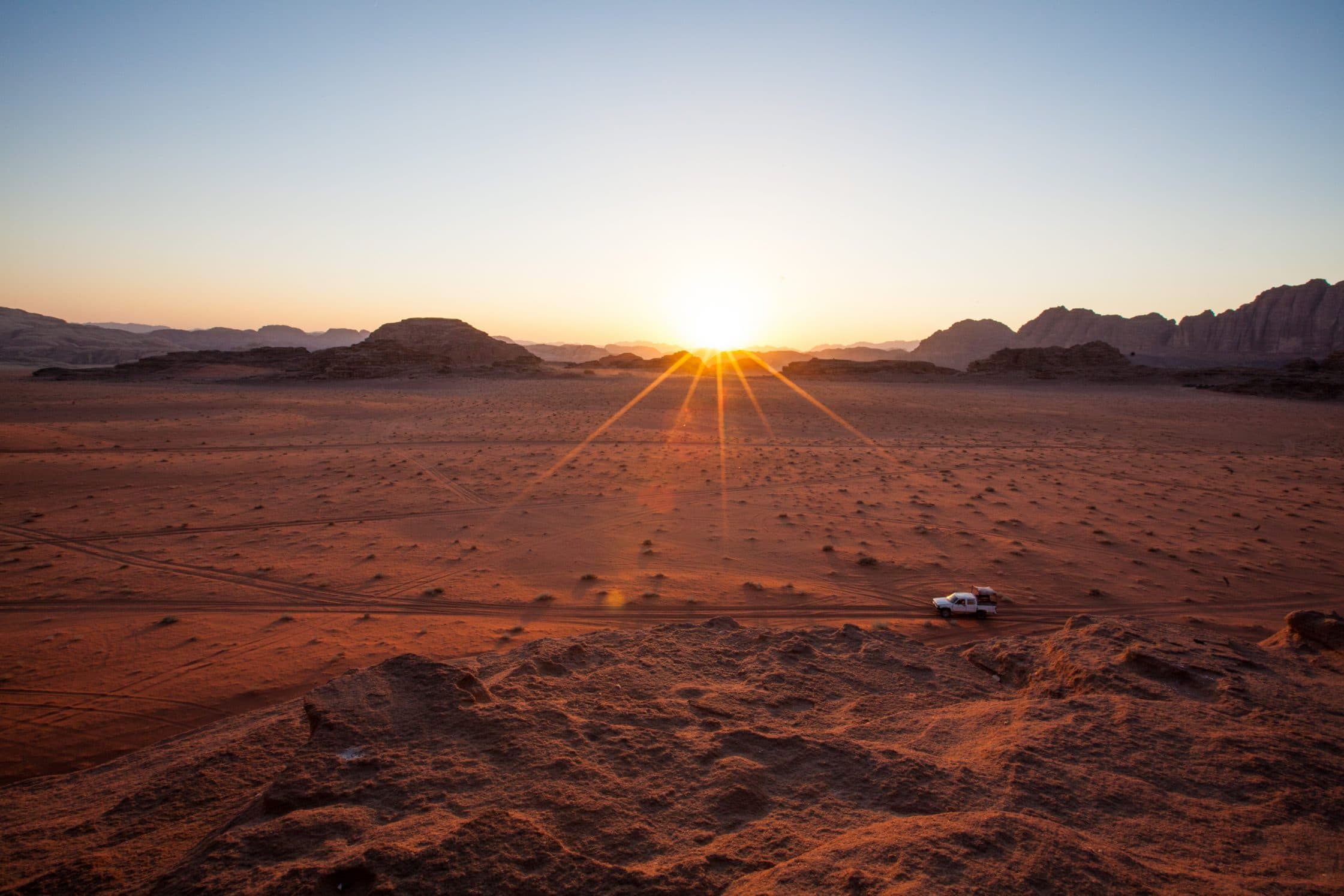 coucher de soleil wadi rum desert