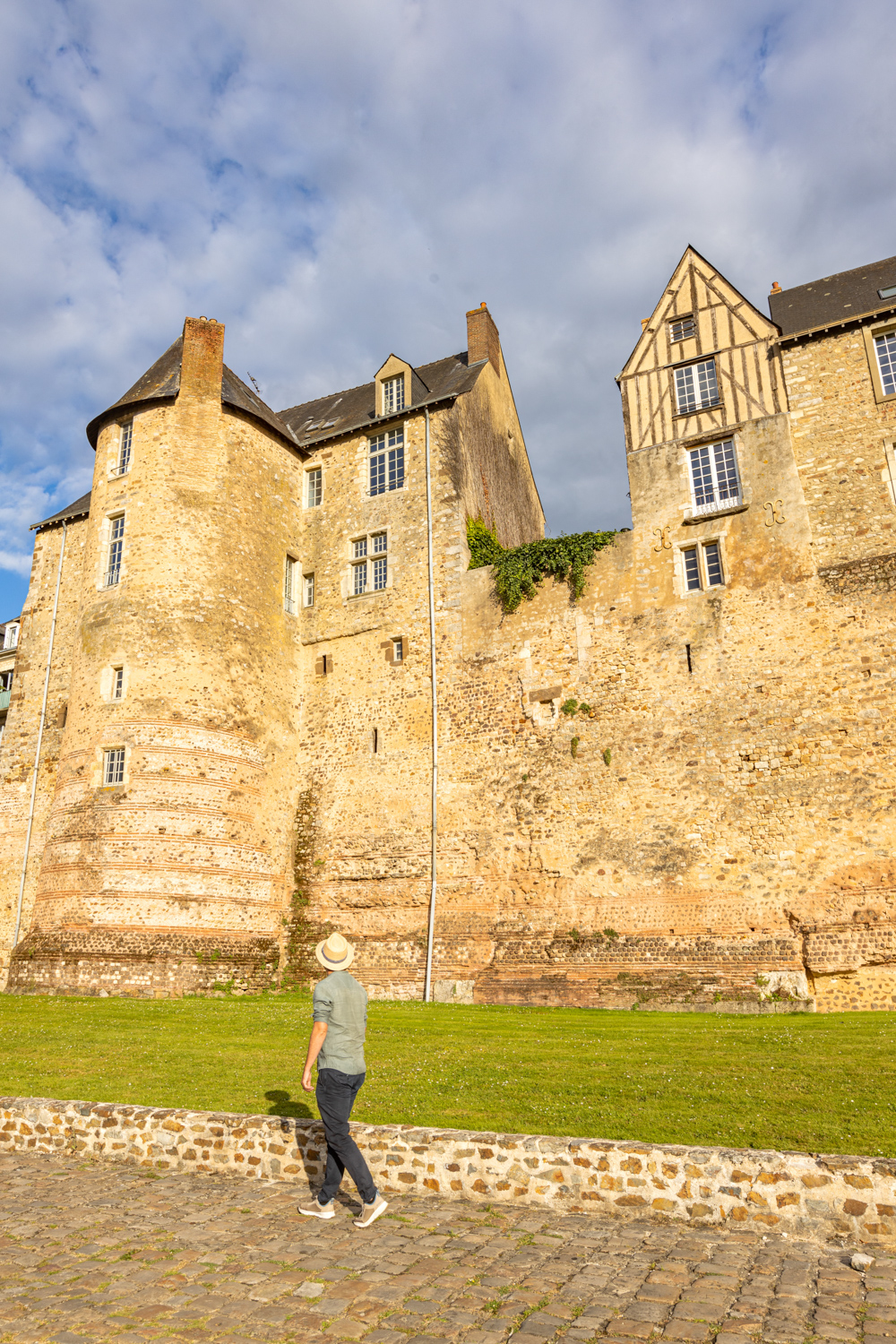 muraille gallo romaine le mans