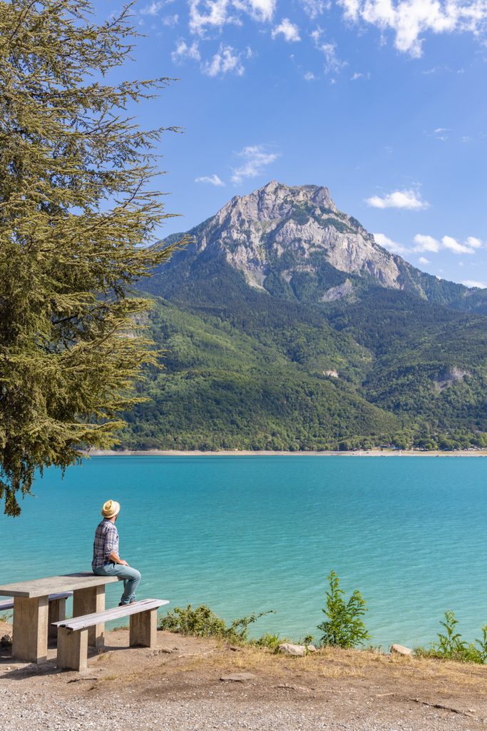 lac de serre ponçon couleur