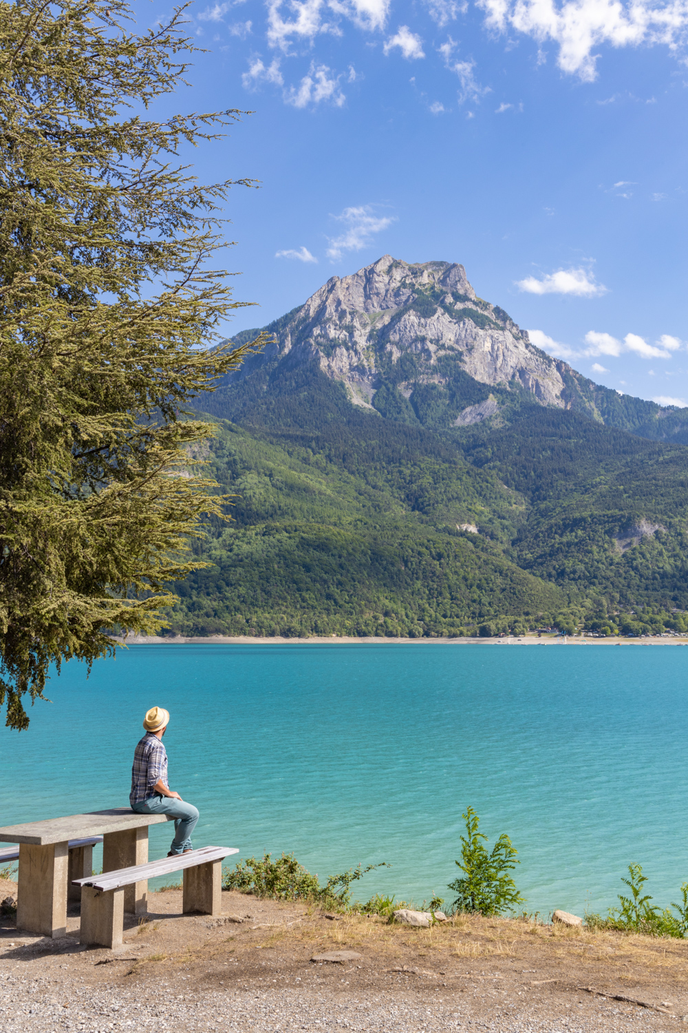 lac de serre ponçon couleur