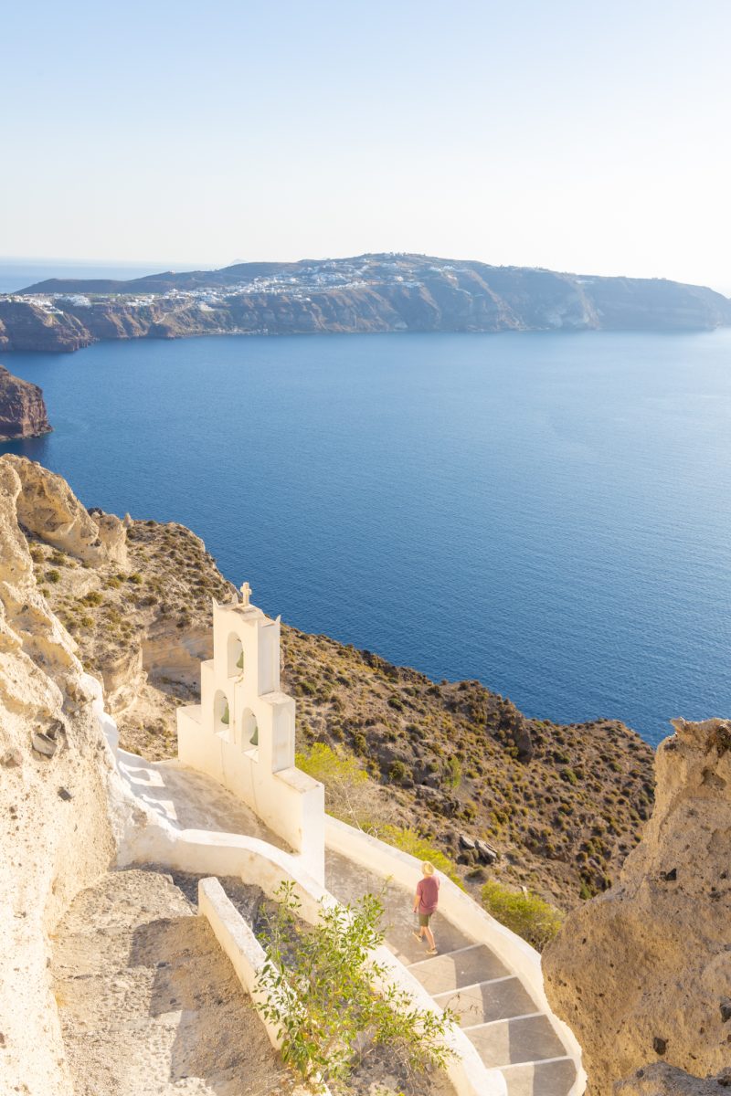 Visiter Santorin : une semaine de road trip loin des autres touristes