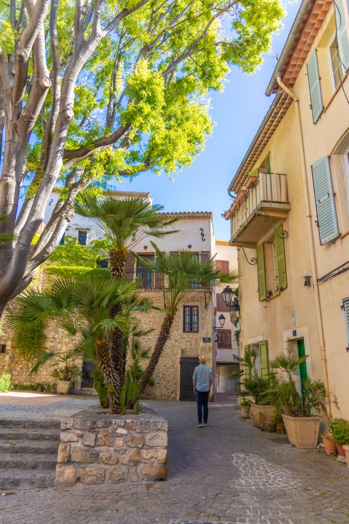 Visiter vieille ville Antibes