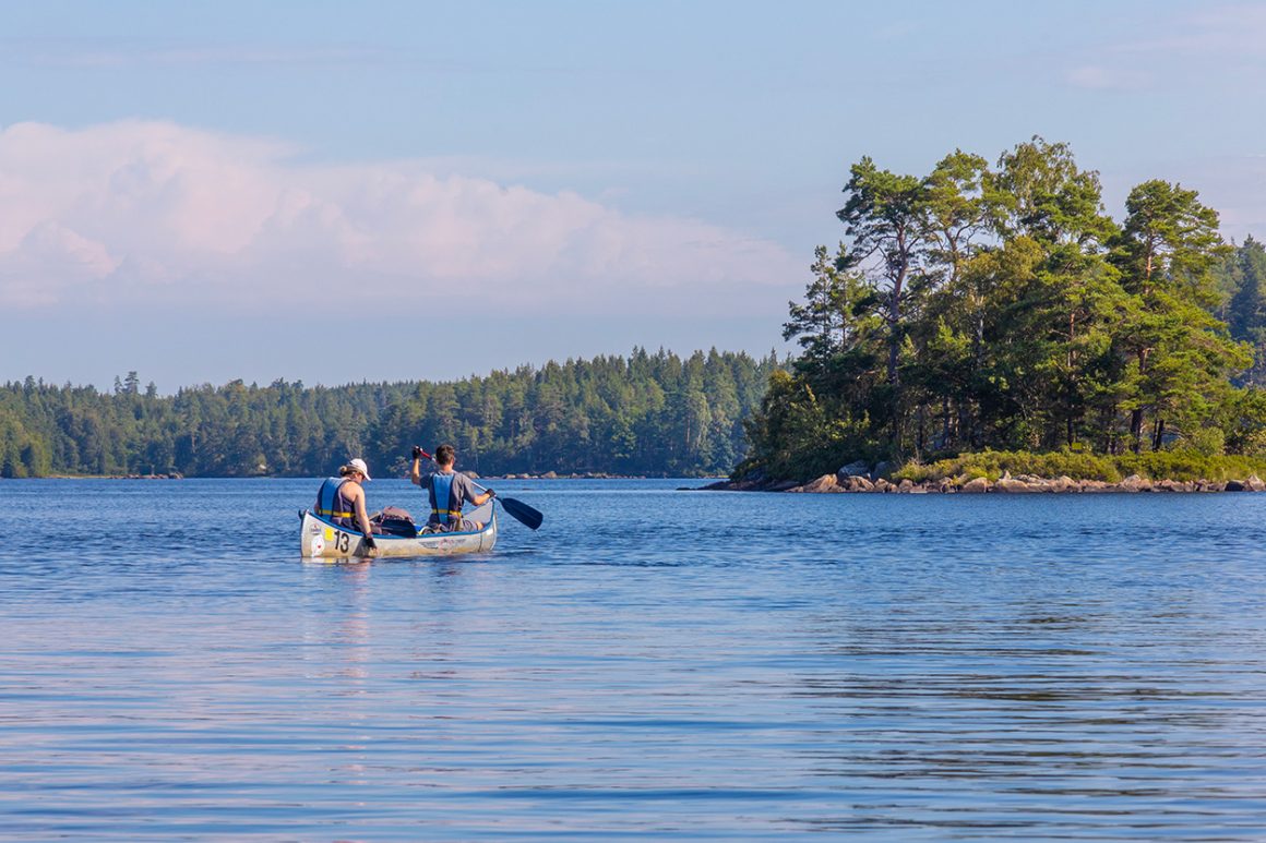 suede voyage en canoe