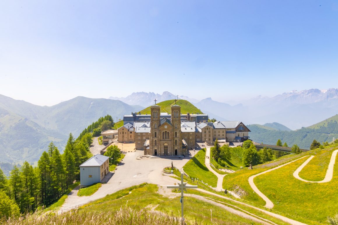 sanctuaire notre-dame de la salette