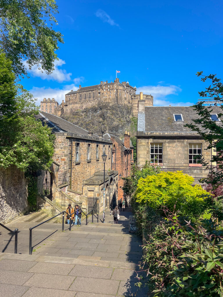 vue chateau d'edimbourg